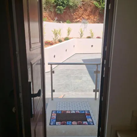 Smaragdos Thassos Boutique * Chrisi Ammoudia