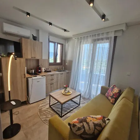 Smaragdos Thassos Boutique