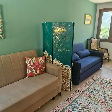 Smaragdos Thassos Boutique
